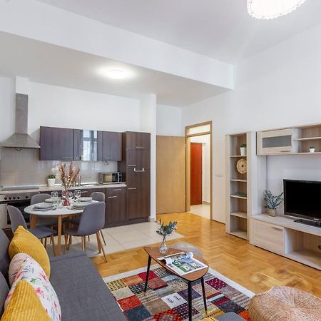 בודפשט Central Gozsdu Apartment In The Party Street מראה חיצוני תמונה