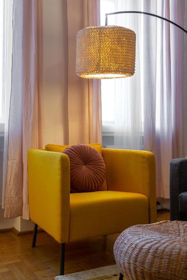 בודפשט Central Gozsdu Apartment In The Party Street מראה חיצוני תמונה