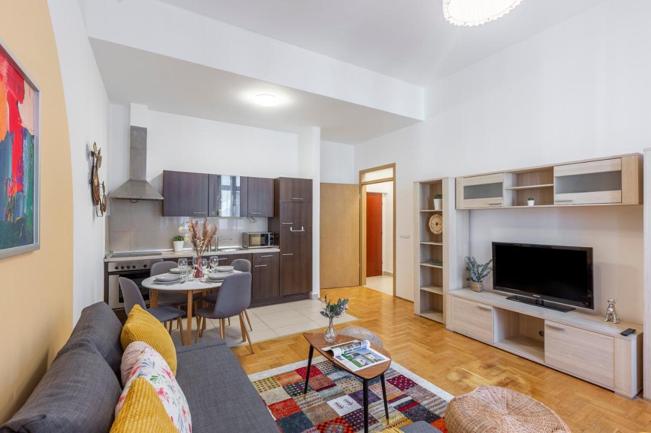 בודפשט Central Gozsdu Apartment In The Party Street מראה חיצוני תמונה