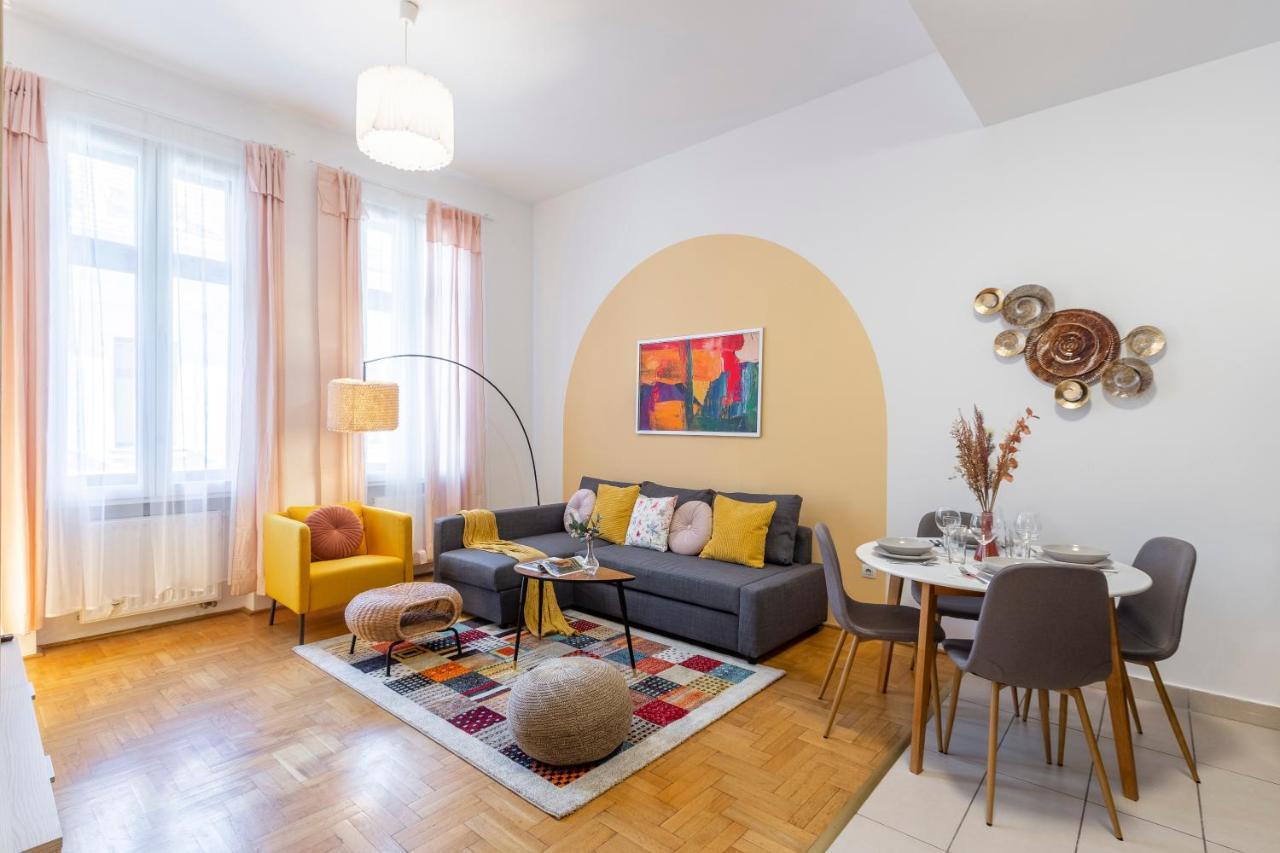 בודפשט Central Gozsdu Apartment In The Party Street מראה חיצוני תמונה